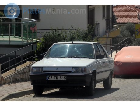 07 TR 515, Renault 9