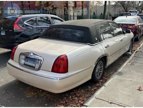 BB-77770, Lincoln Town Car