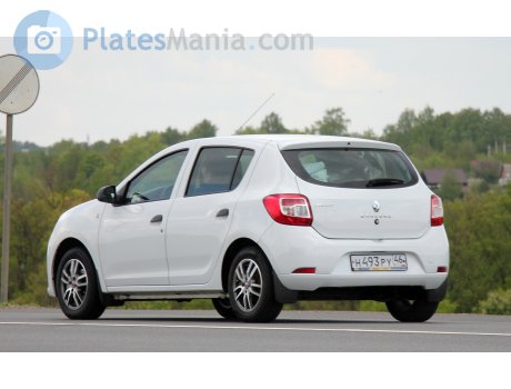 н493ру46, Renault Sandero