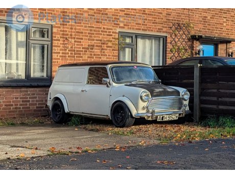 AGH 952W, Austin Mini