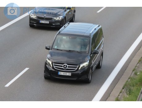 AI 4440 CM, Mercedes-Benz V-Klasse