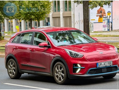 UM AT 98 E, Kia Niro