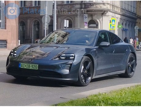 AI IB-920, Porsche Taycan