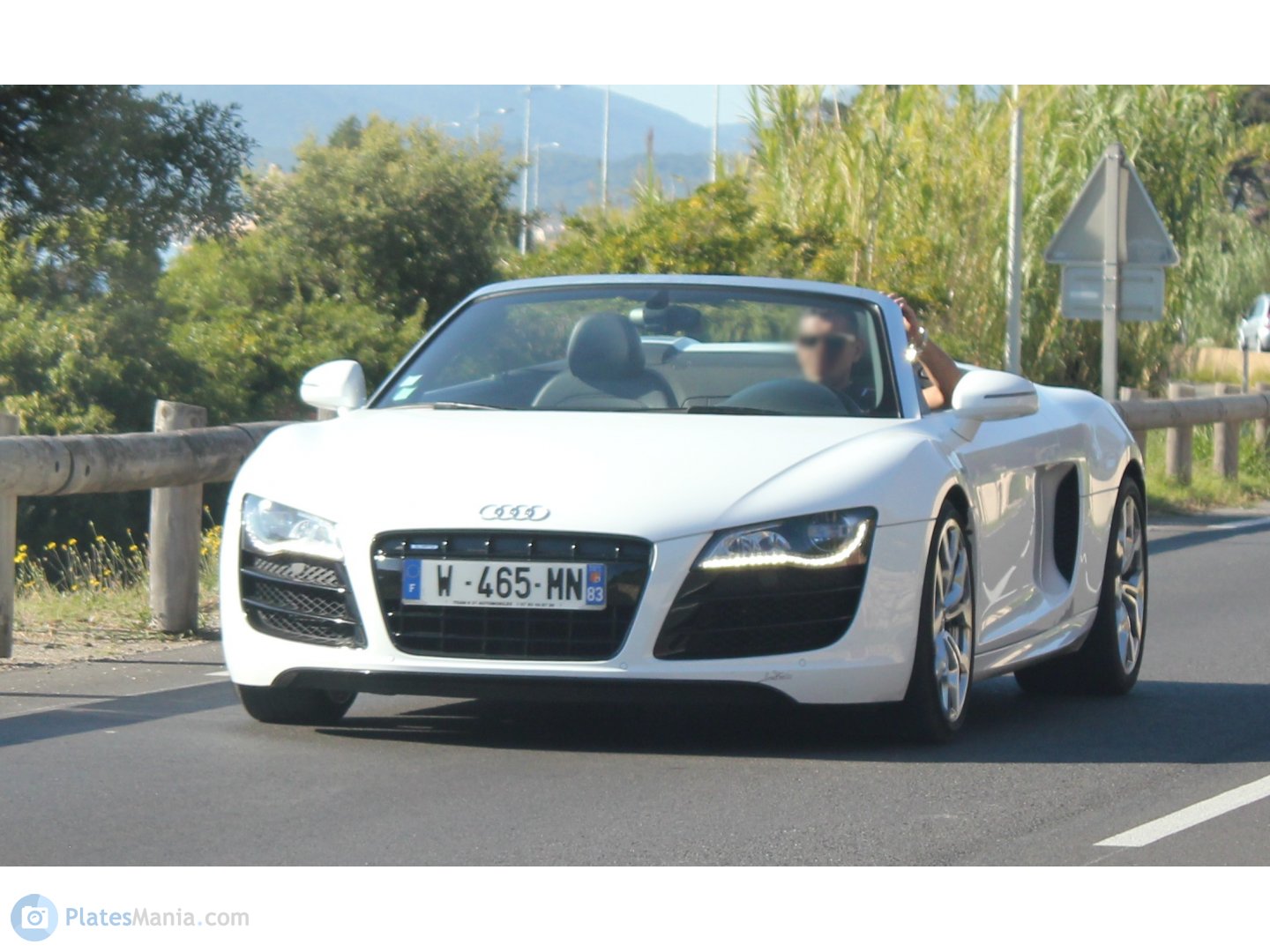 W-465-MN, Audi R8 1st gen Spyder (427/429), 2008–2015