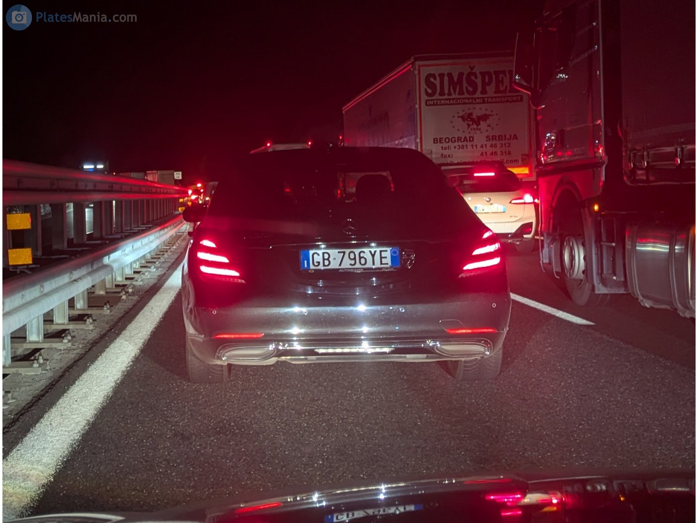 GB 796 YE, Mercedes-Benz 