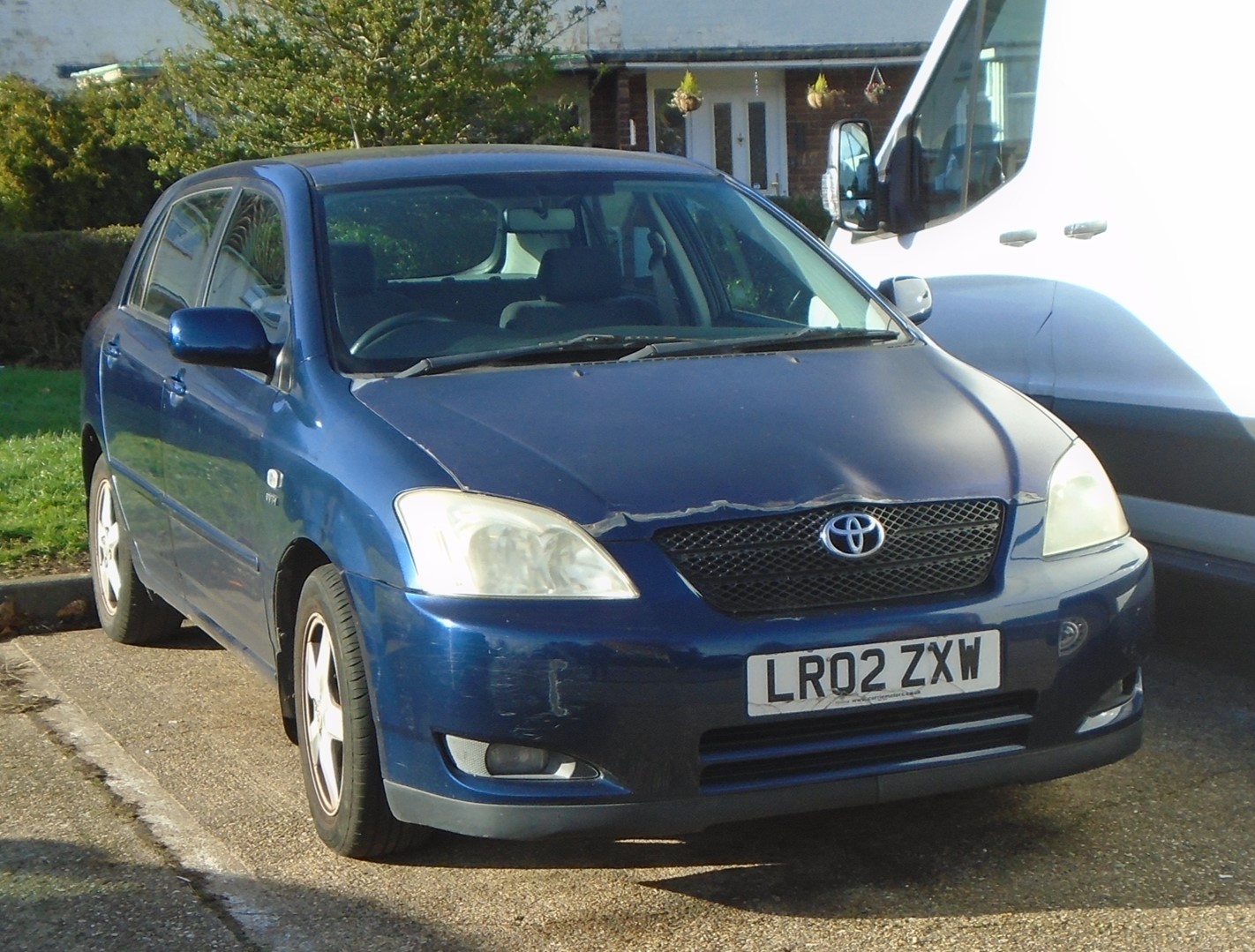 LR02ZXW, Toyota Corolla 9th gen (RunX) 5-door Hatch (E120), 2001–2007