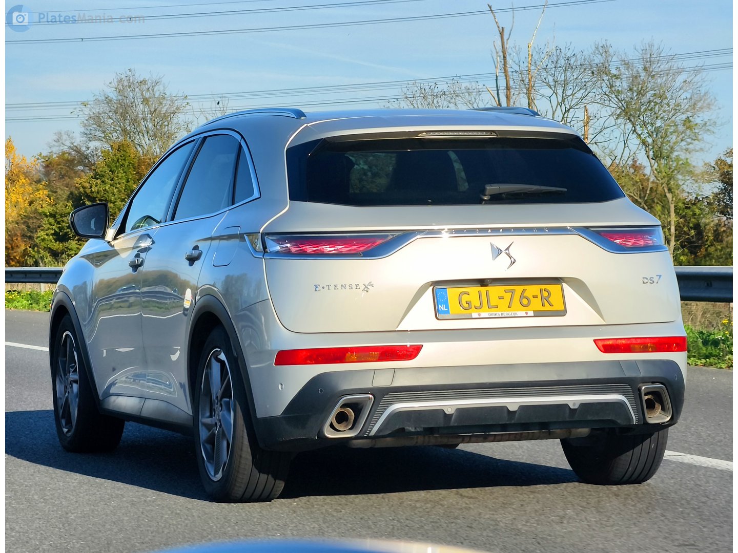 GJL-76-R, DS 7 1st gen Crossback (X74), 2017–2022