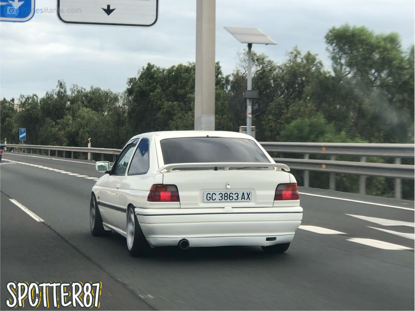 GC 3863 AX, Ford Escort 