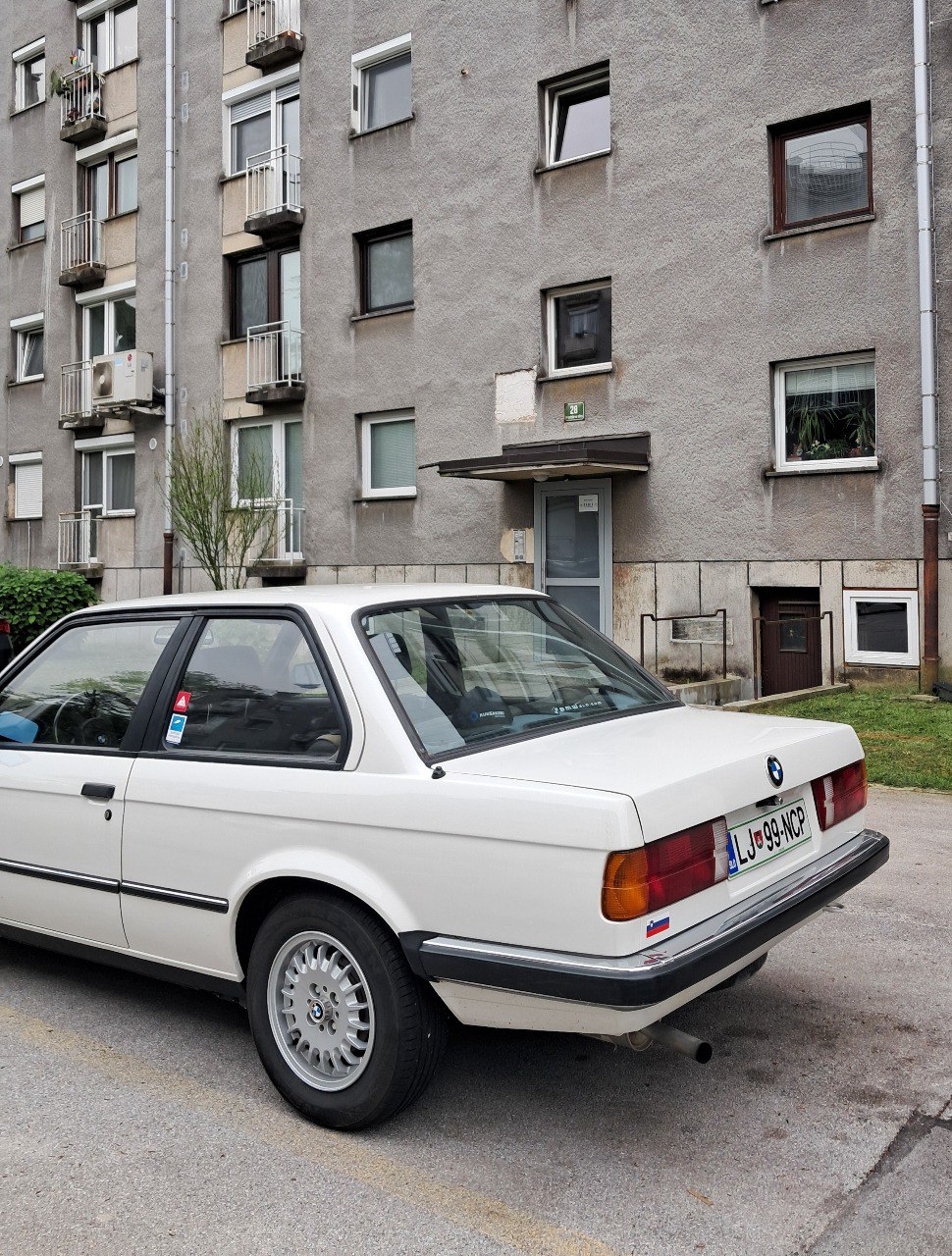 LJ 99-NCP, BMW 3 Series 2nd gen Coupé (E30), 1982–1991