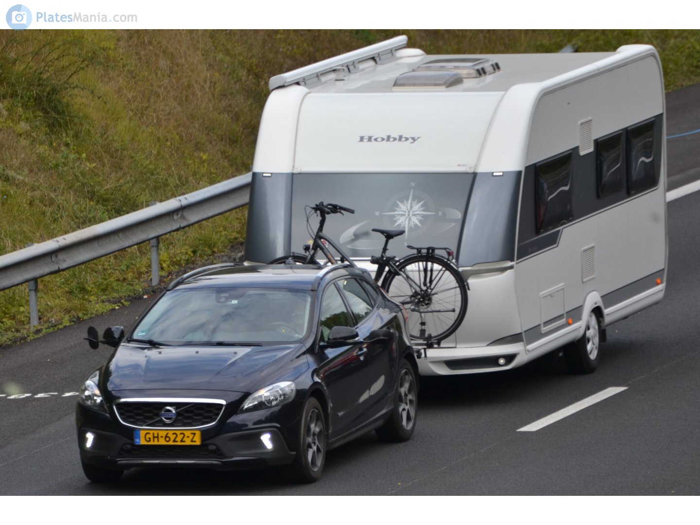 GH-622-Z, Volvo V40 2nd gen Cross Country (526), 2013–2019