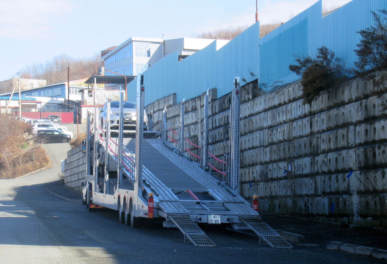 ALY 85 05, Trailers (2012) 