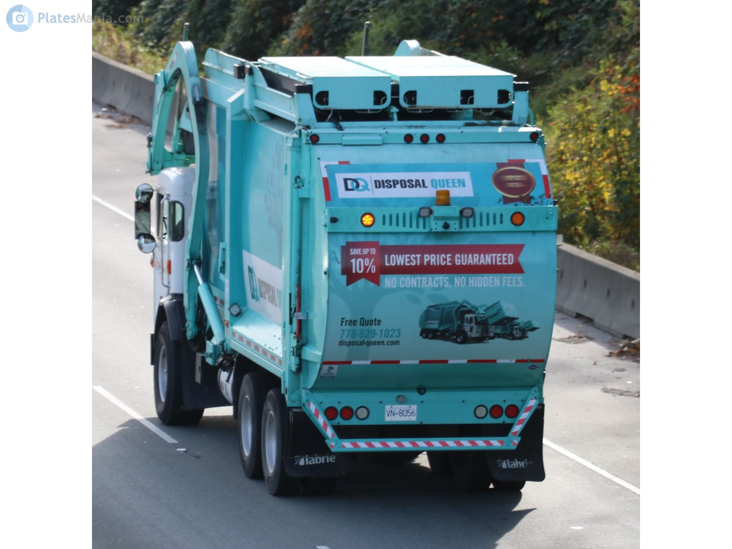 VN-8056, Peterbilt 320 