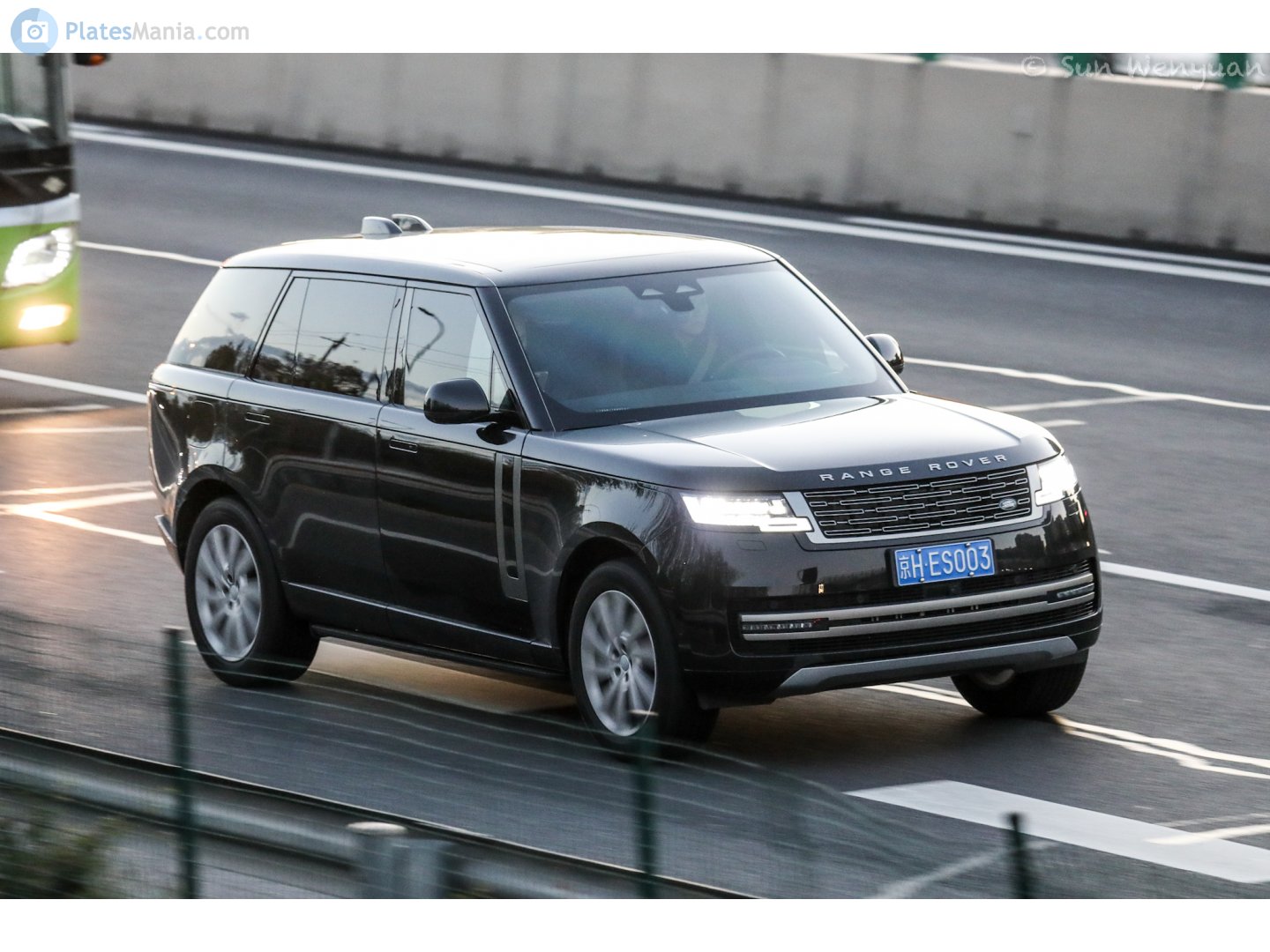京H·ES003, Land Rover Range Rover 5th gen (L460), 2022–