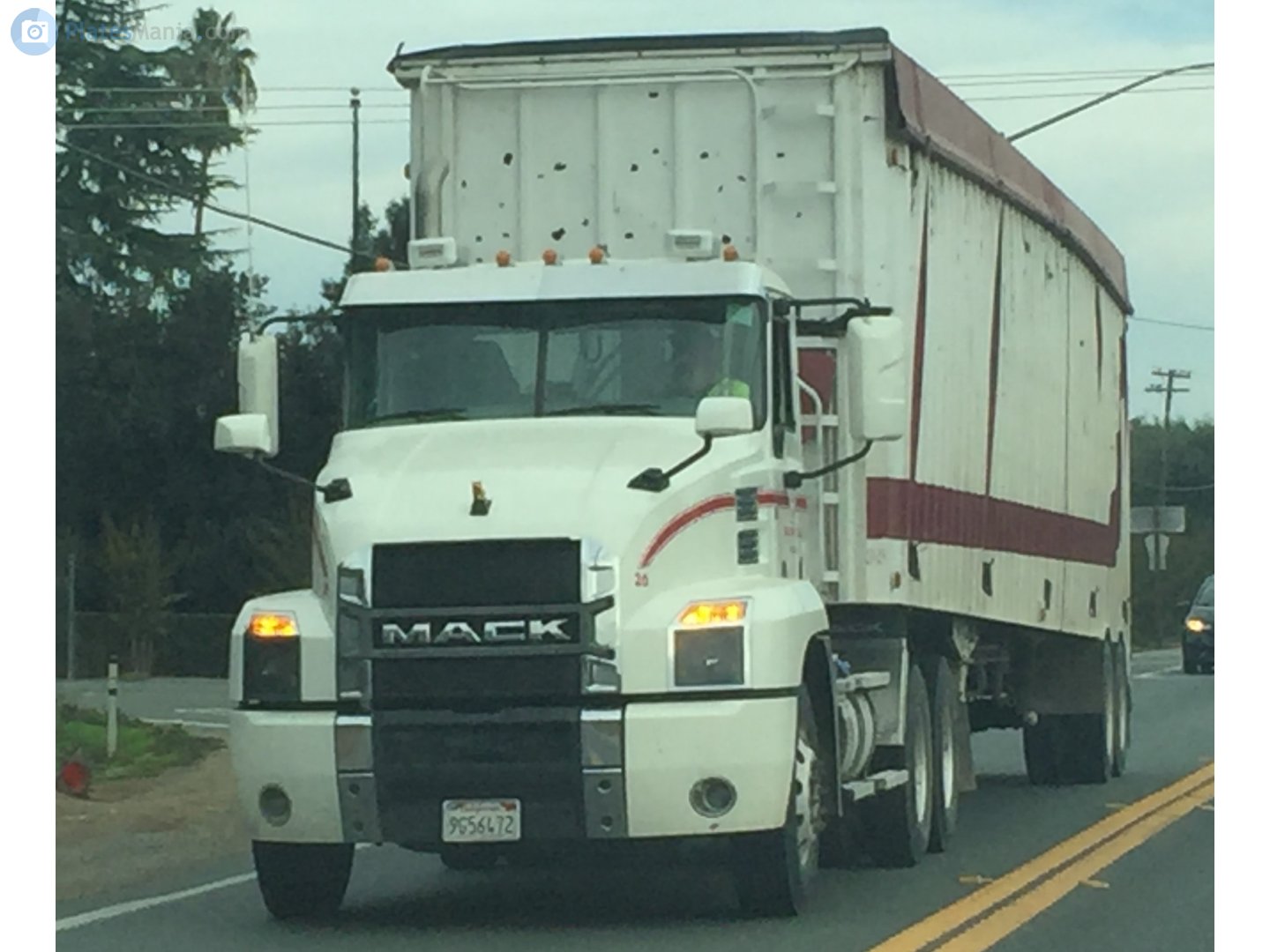 9G56472, Mack Anthem 