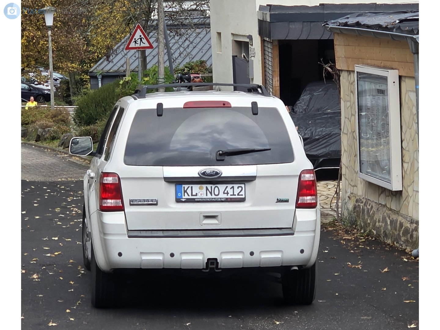 KL NO 412, Ford Escape 