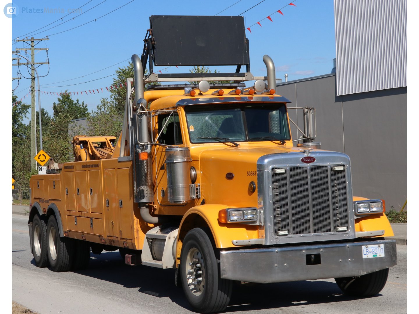LB-8210, Peterbilt 378 