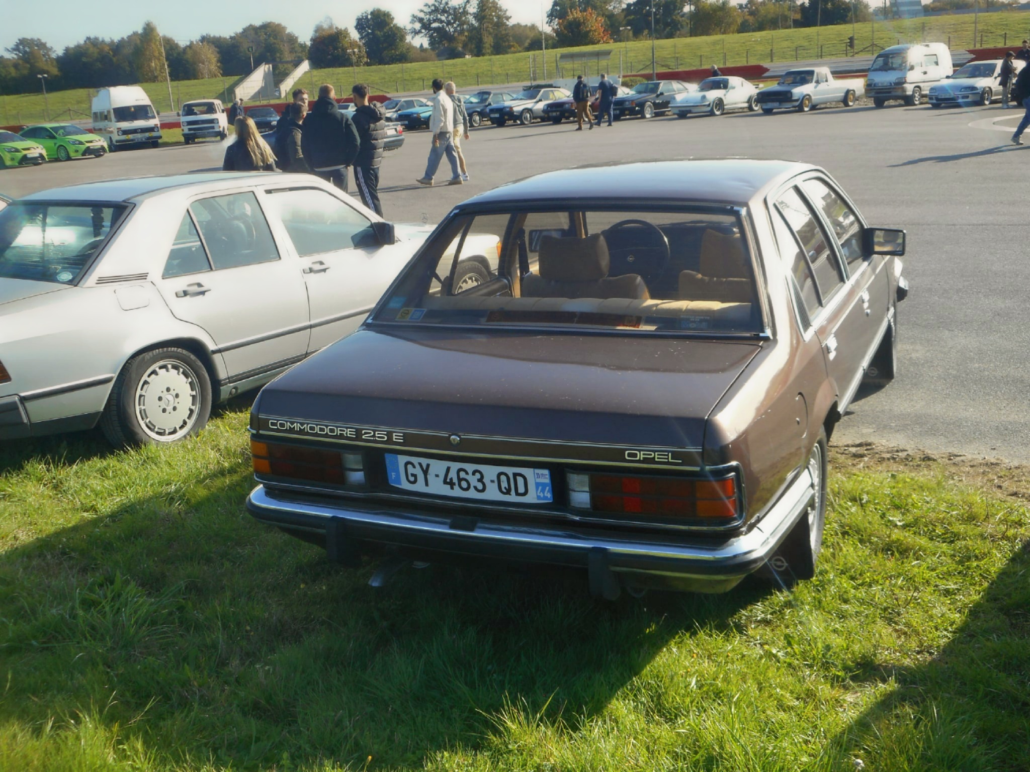 GY-463-QD, Opel Commodore 