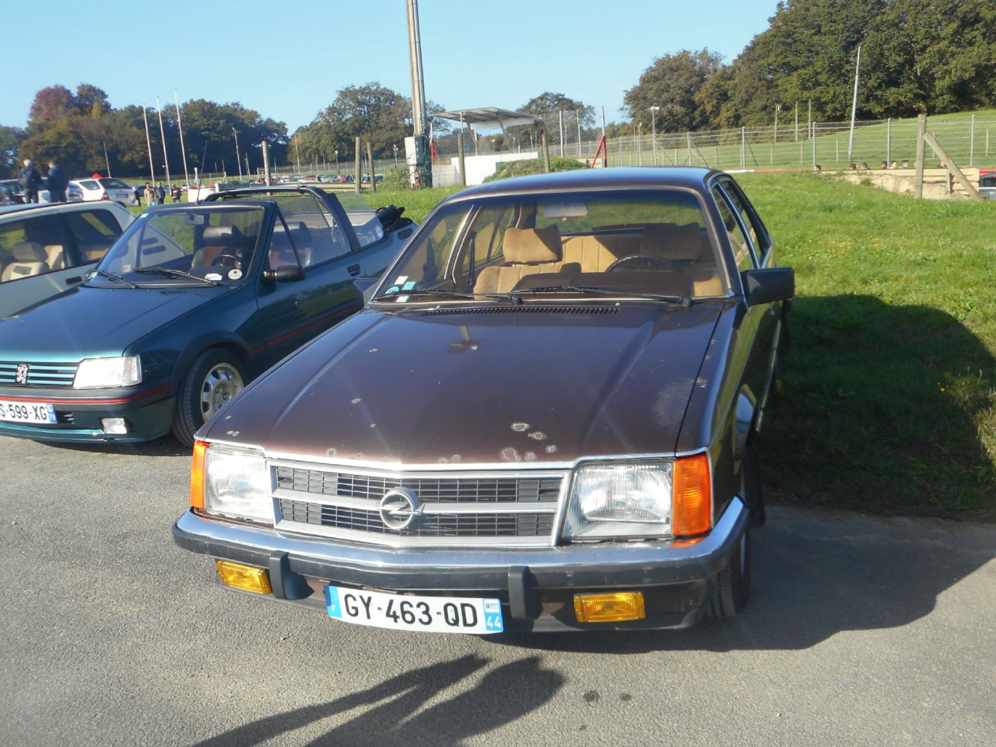 GY-463-QD, Opel Commodore 