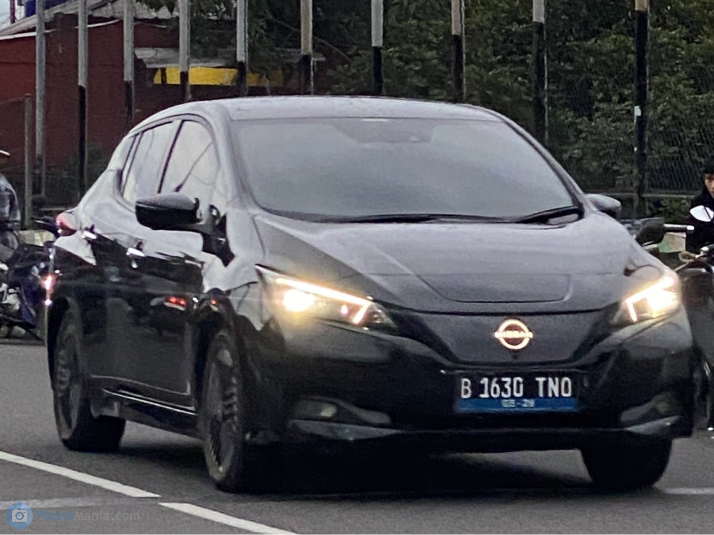 B 1630 TNO, Nissan Leaf 2nd gen (ZE1), 2017–