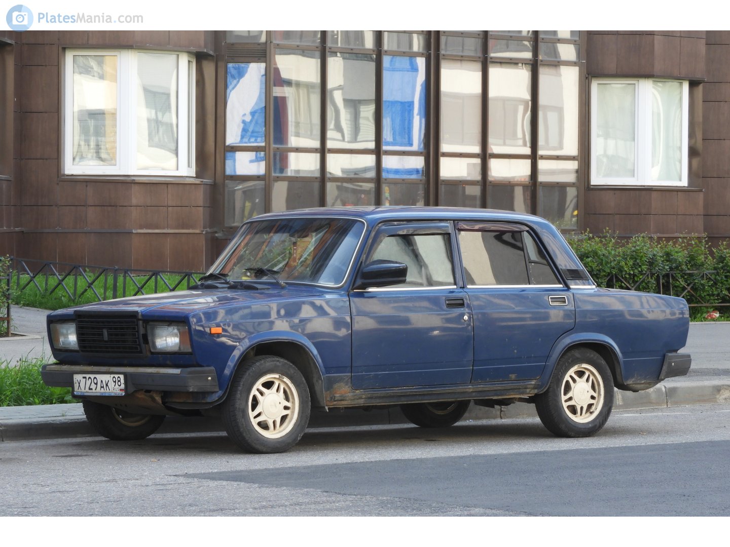 х 729 ак 98, Lada (VAZ) 2107 Жигули (Nova / Riva / Signet / 1500), 1982–2014