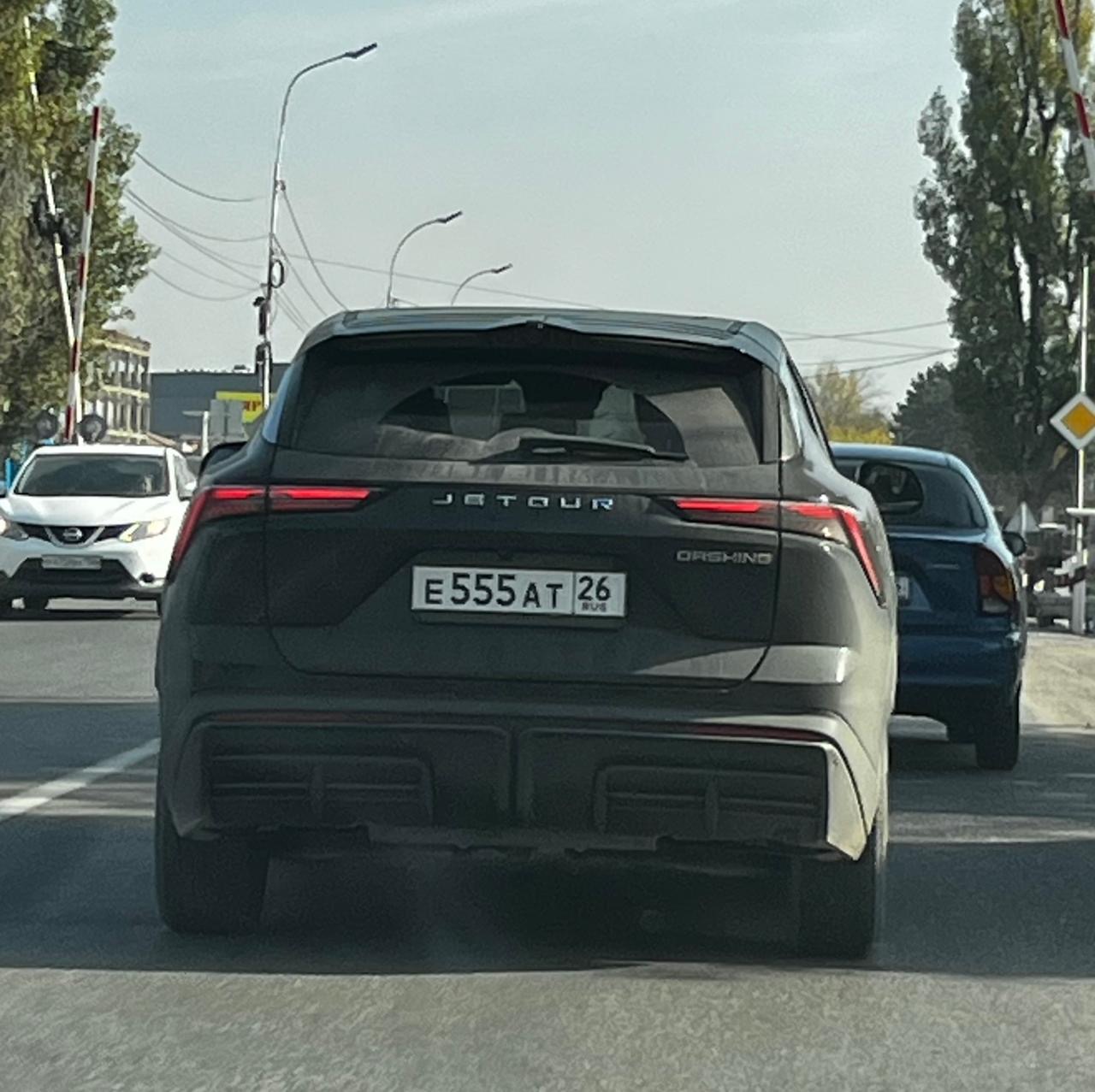 е 555 ат 26, Jetour 