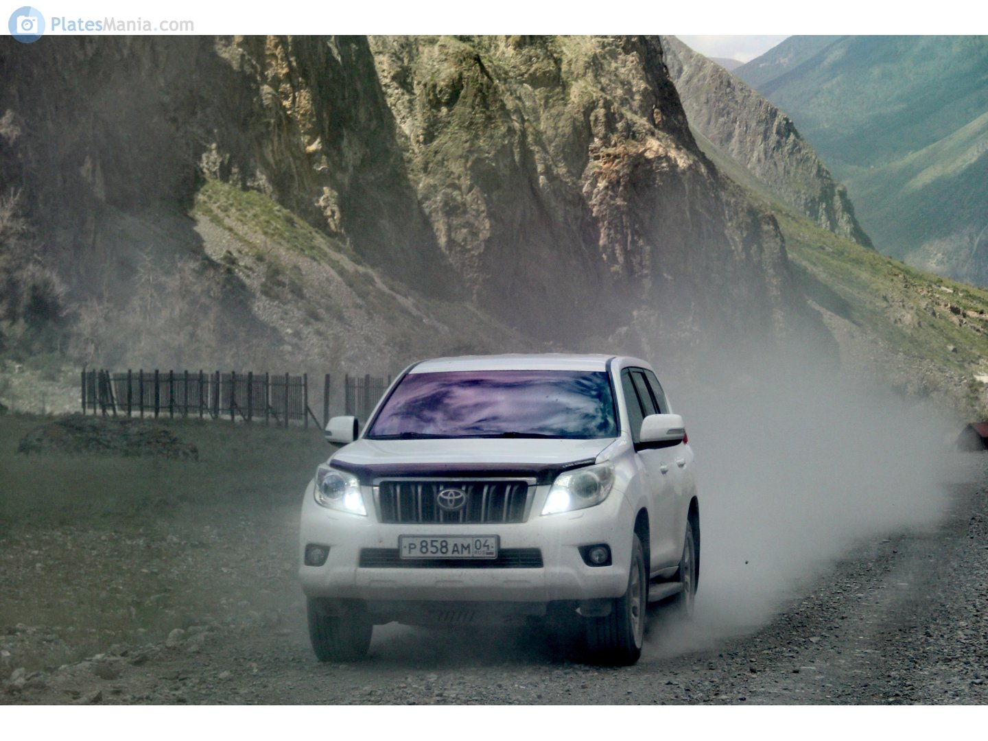 р 858 ам 04, Toyota Land Cruiser Prado 4th gen 5-door SUV (J150), 2009–2013