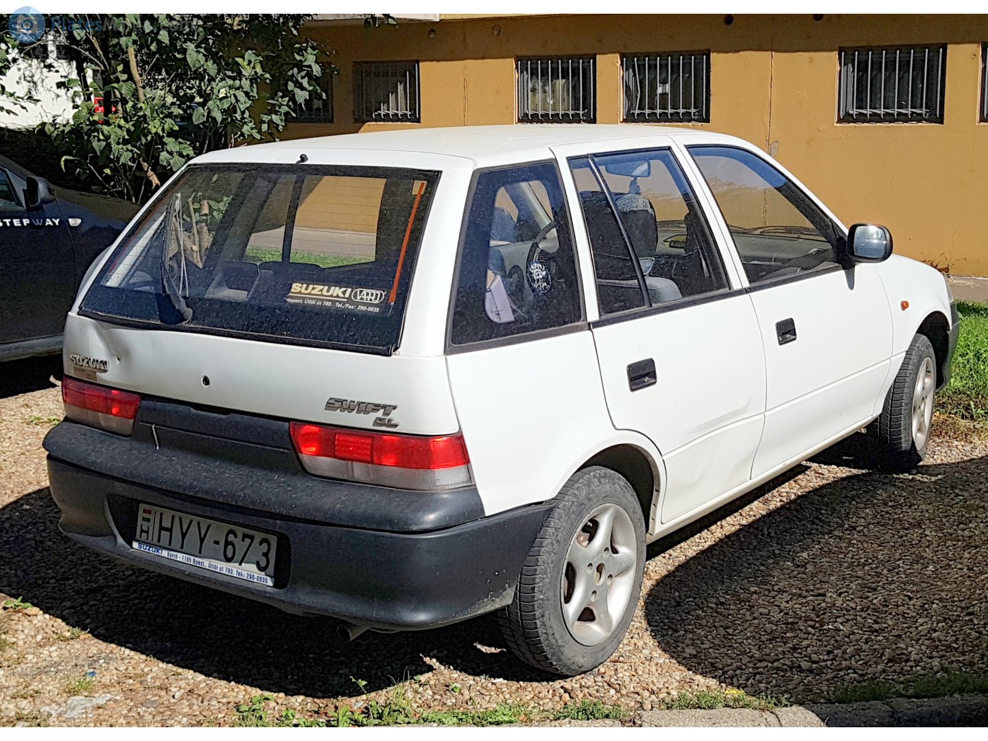 HYY-673, Suzuki Swift 2nd gen 5-door Hatch (SF), facelift, 1996–2004