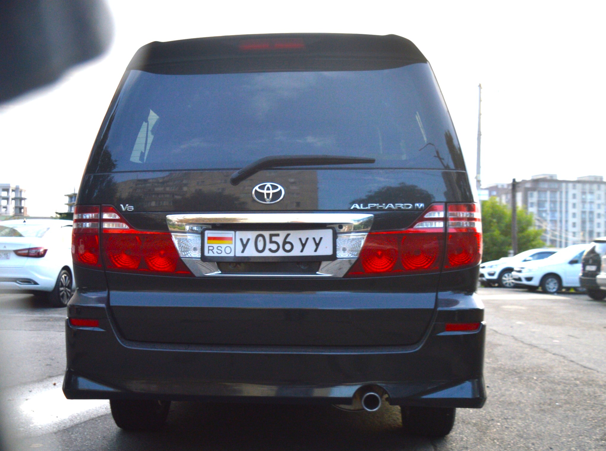 у 056 уу, Toyota Alphard 