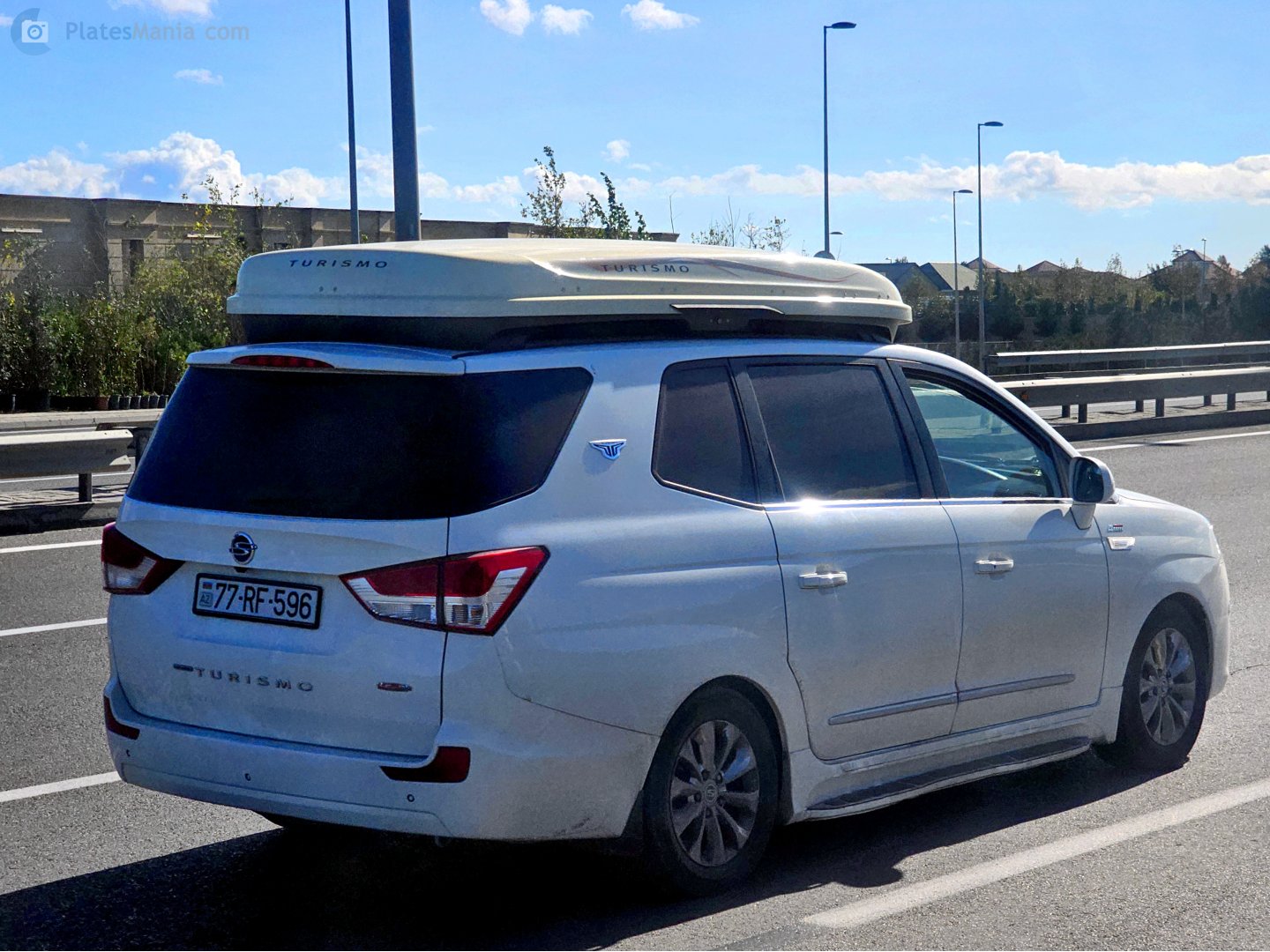 77 RF 596, SsangYong (KGM) Korando 