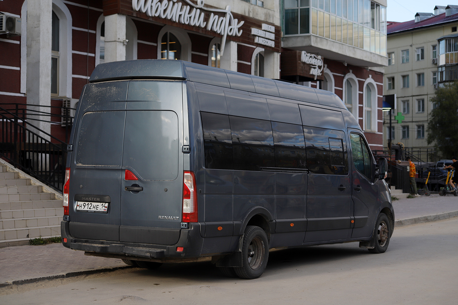 н 912 не 14, Renault Master 