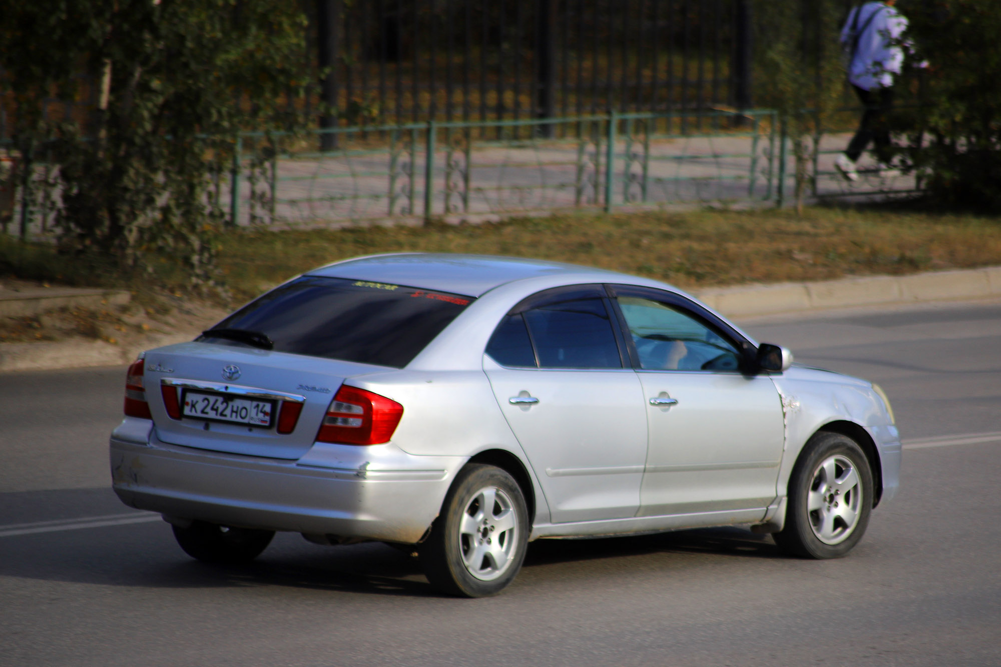 к 242 но 14, Toyota Premio 1st gen (T240), 2001–2007