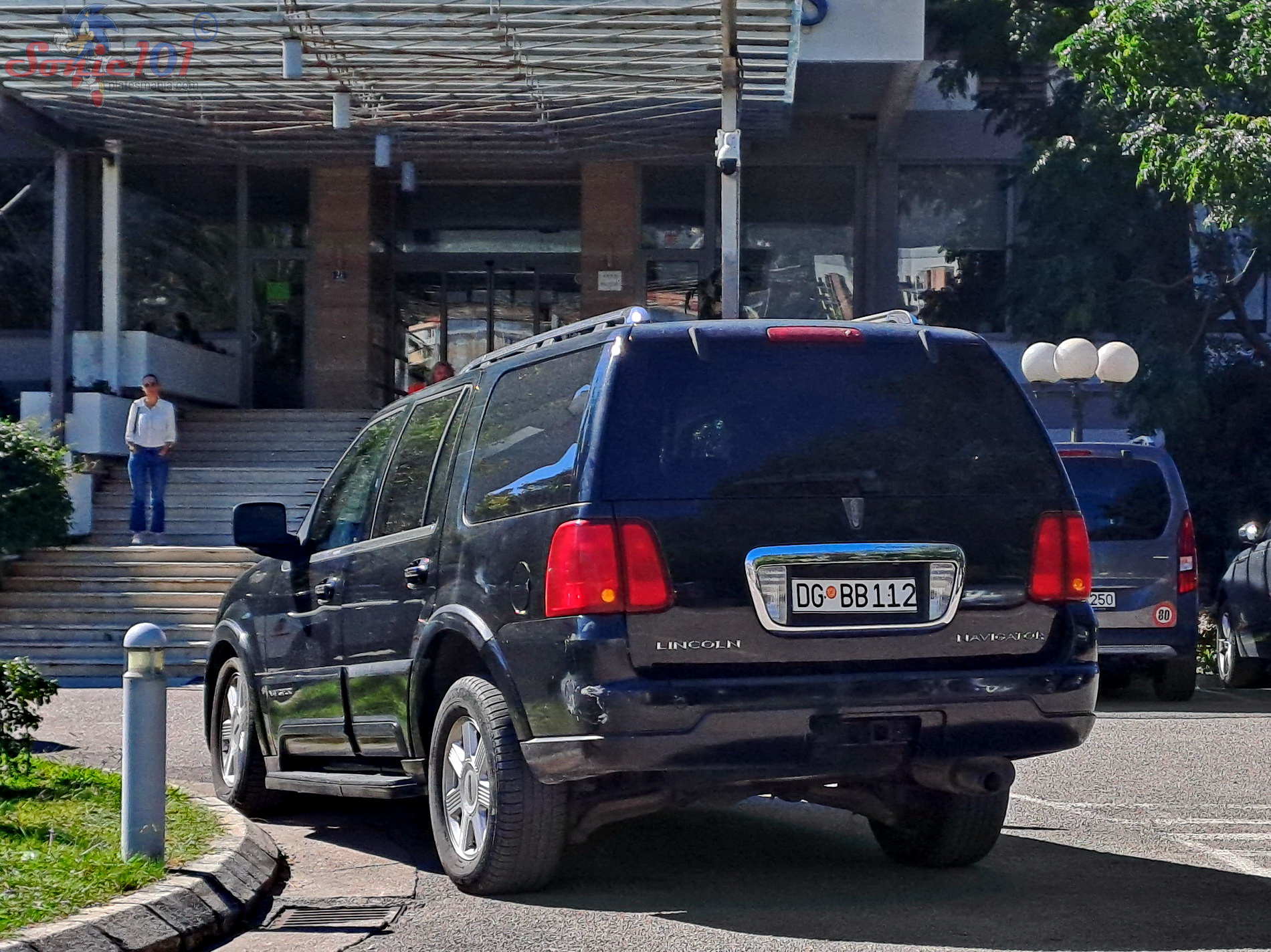 DG BB112, Lincoln Navigator 2nd gen (U228), 2002–2006