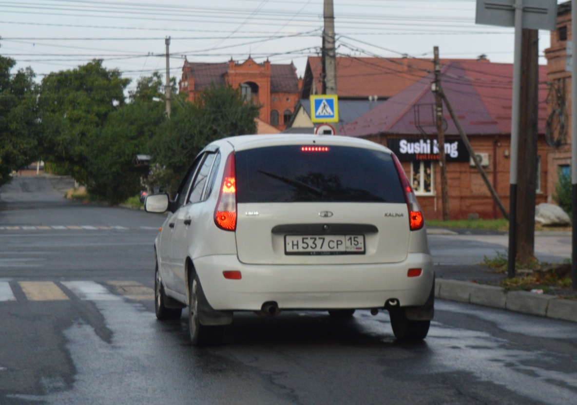 н 537 ср 15, Lada (VAZ) 1119 Kalina 