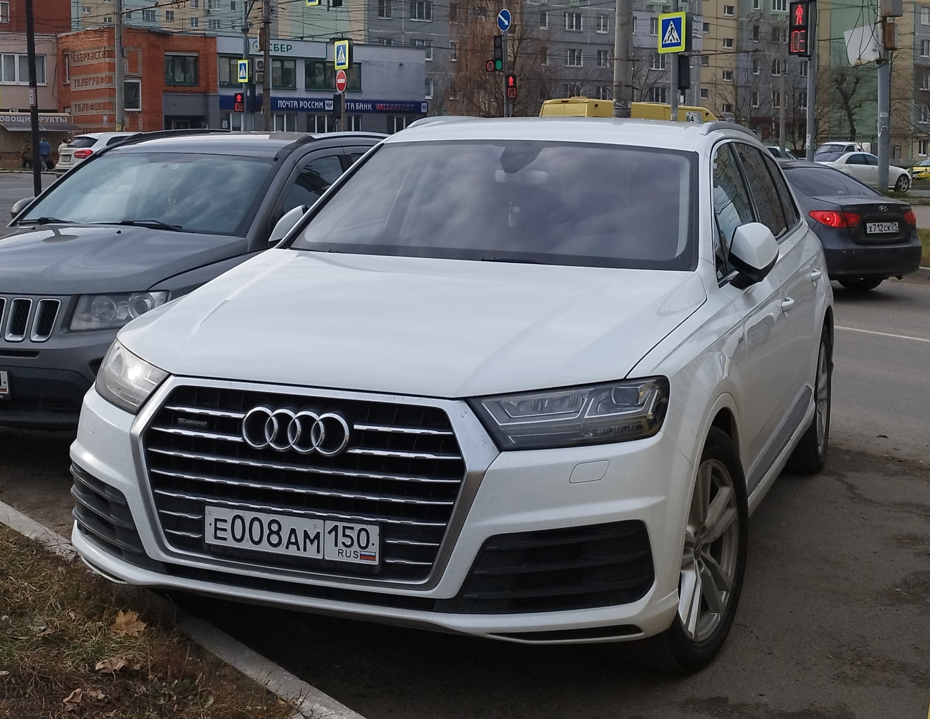 е 008 ам 150, Audi Q7 