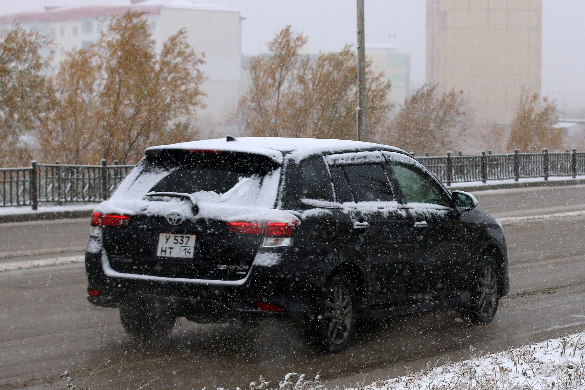 у 537 нт 14, Toyota Corolla Fielder 