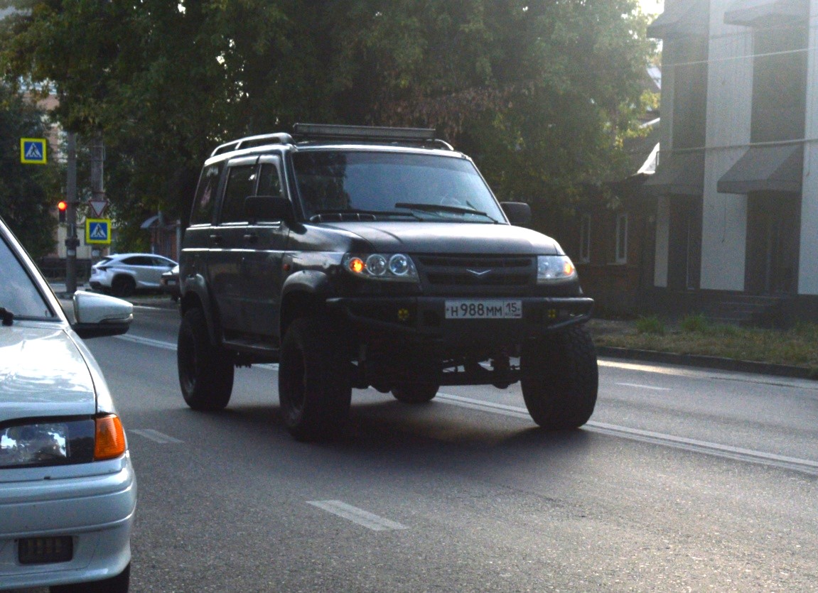 н 988 мм 15, UAZ 3163 Patriot 