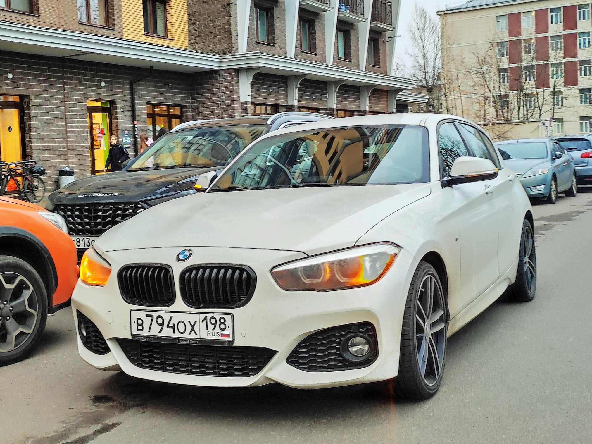 в 794 ох 198, BMW 1 Series 2nd gen 5-door Hatch (F20), facelift, 2015–2019