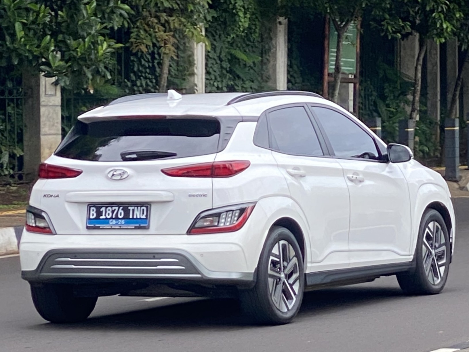 B 1876 TNQ, Hyundai Kona 1st gen Electric (OS), facelift, 2020–2023