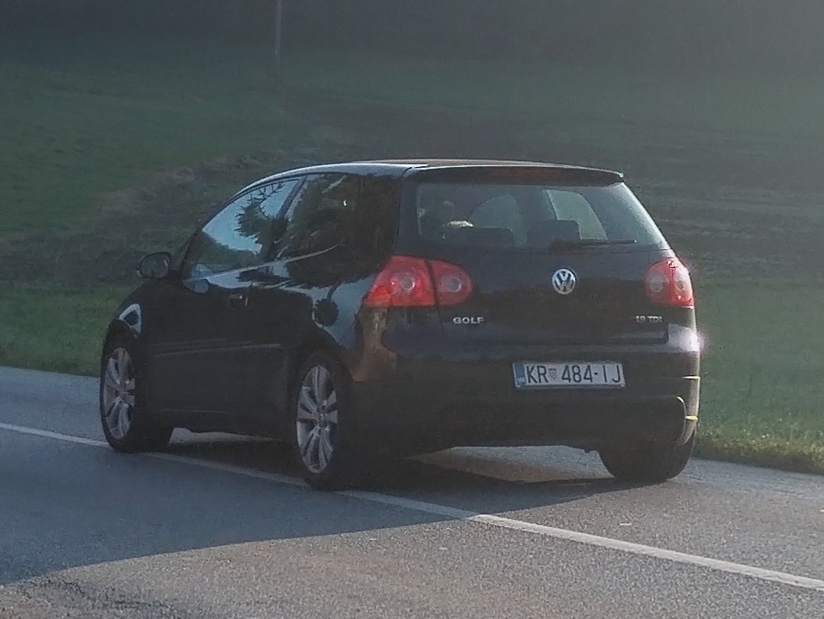KR 484-IJ, Volkswagen Golf 