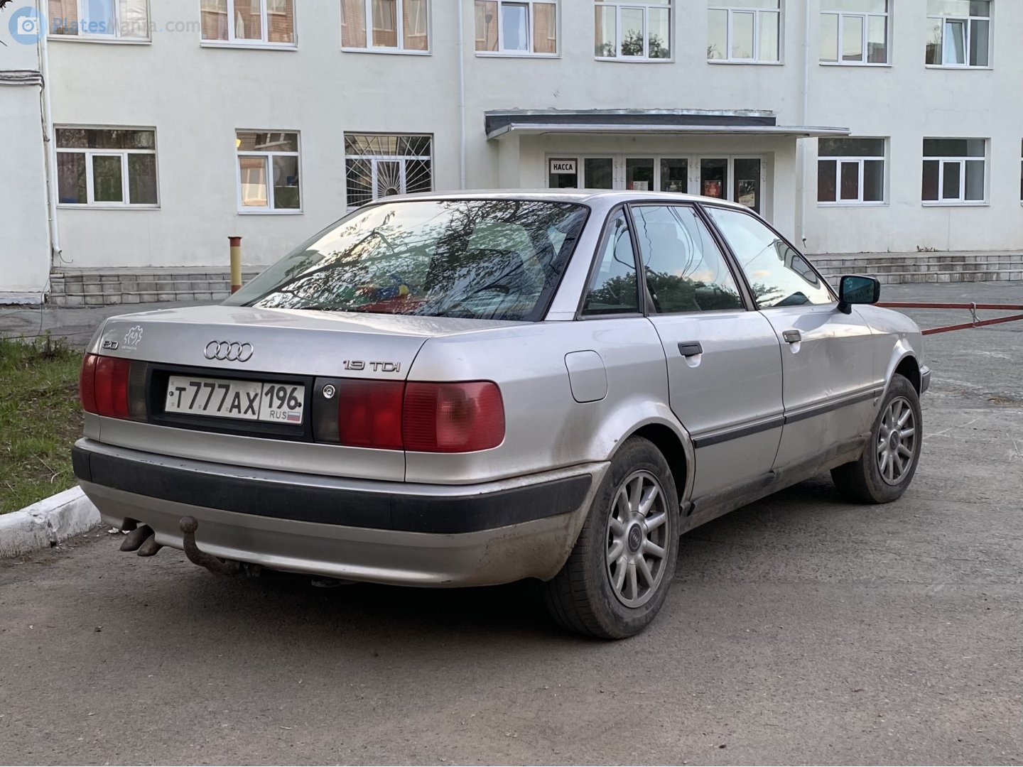 т 777 ах 196, Audi 80 4th gen Sedan (B4/8C2), 1991–1994
