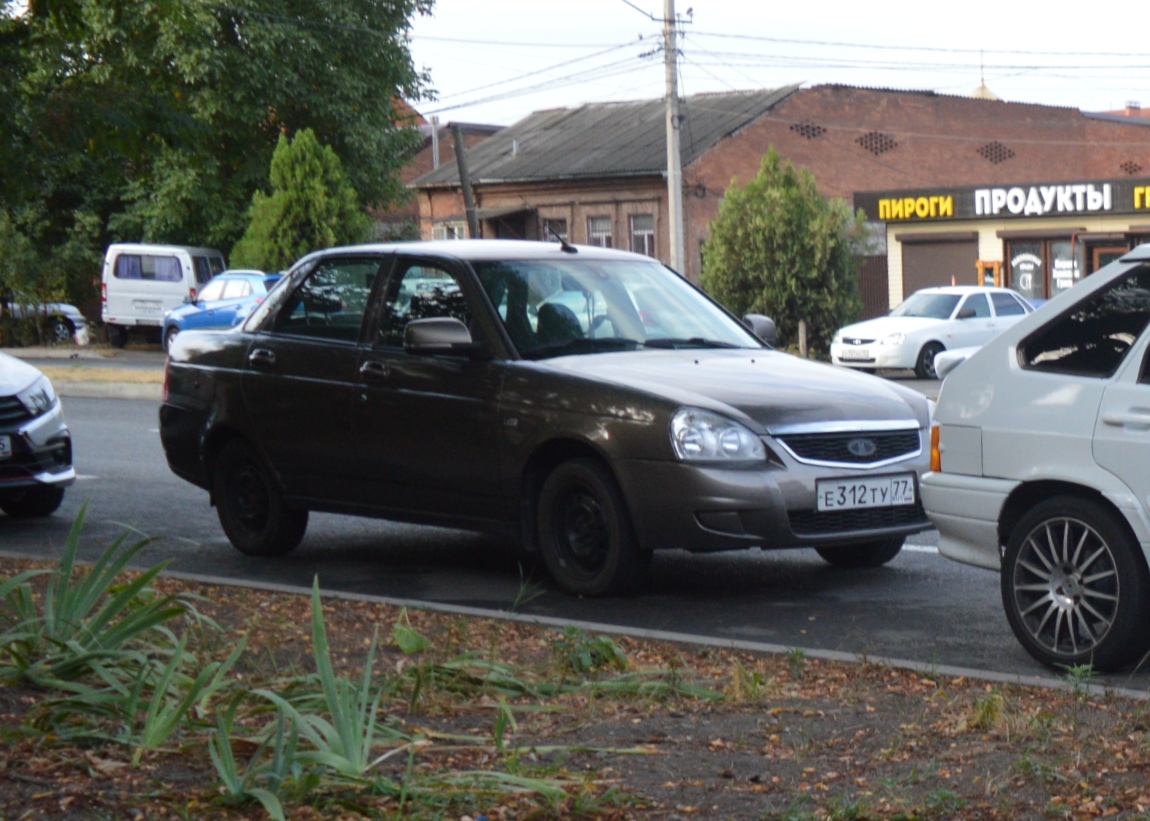 е 312 ту 77, Lada (VAZ) 2170 Priora 