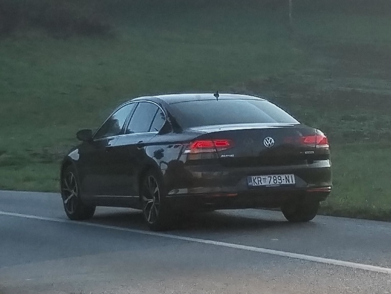 KR 789-NI, Volkswagen Passat 