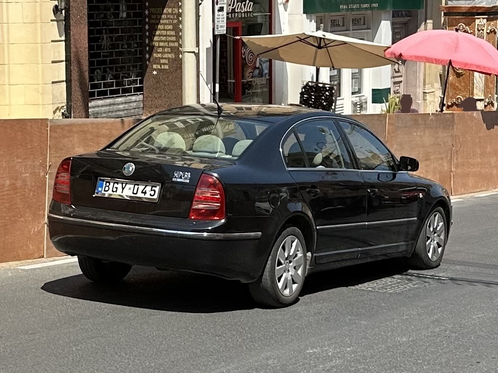 BGY 045, Skoda Superb 1st gen (B5/3U4), 2001–2008