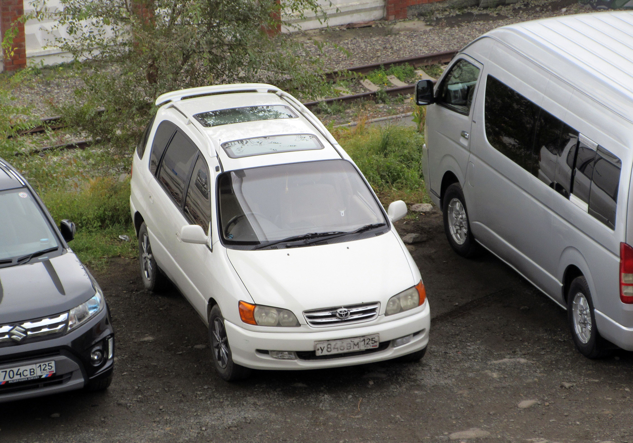у 846 вм 125, Toyota Ipsum 1st gen (M10), 1996–2001