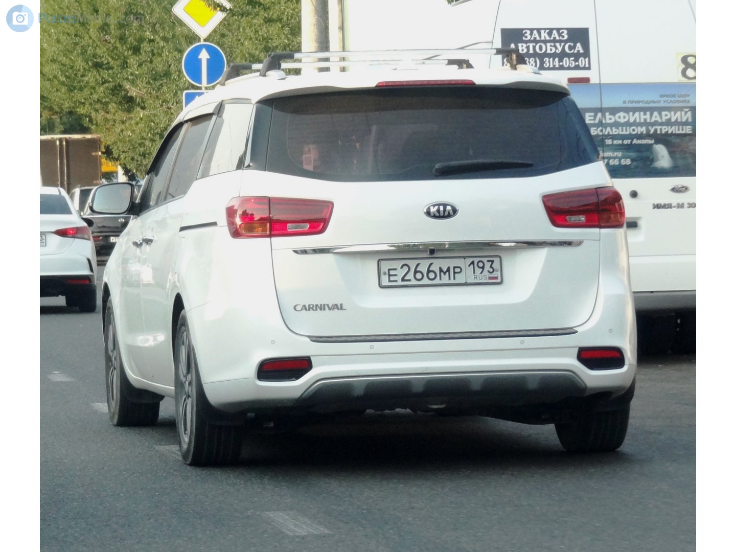 е 266 мр 193, Kia Carnival 3rd gen Grand Carnival (YP), 2014–2021