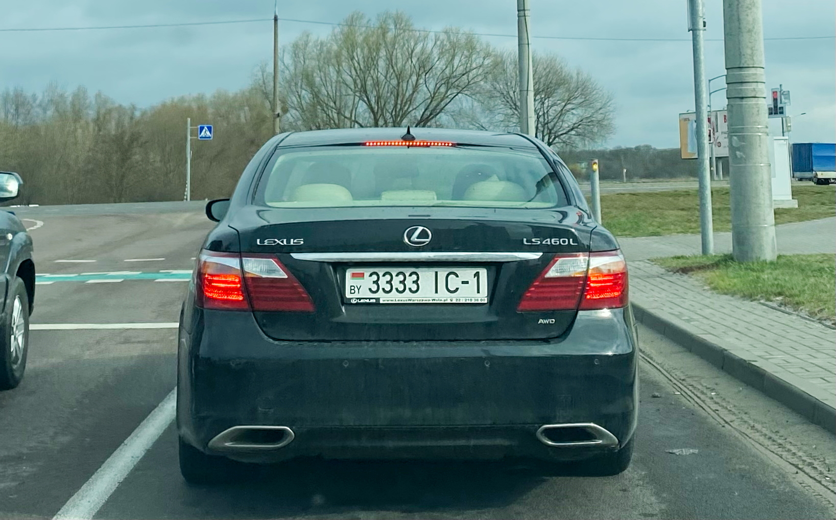 3333 IC-1, Lexus LS 3rd gen (XF30), 2000–2006