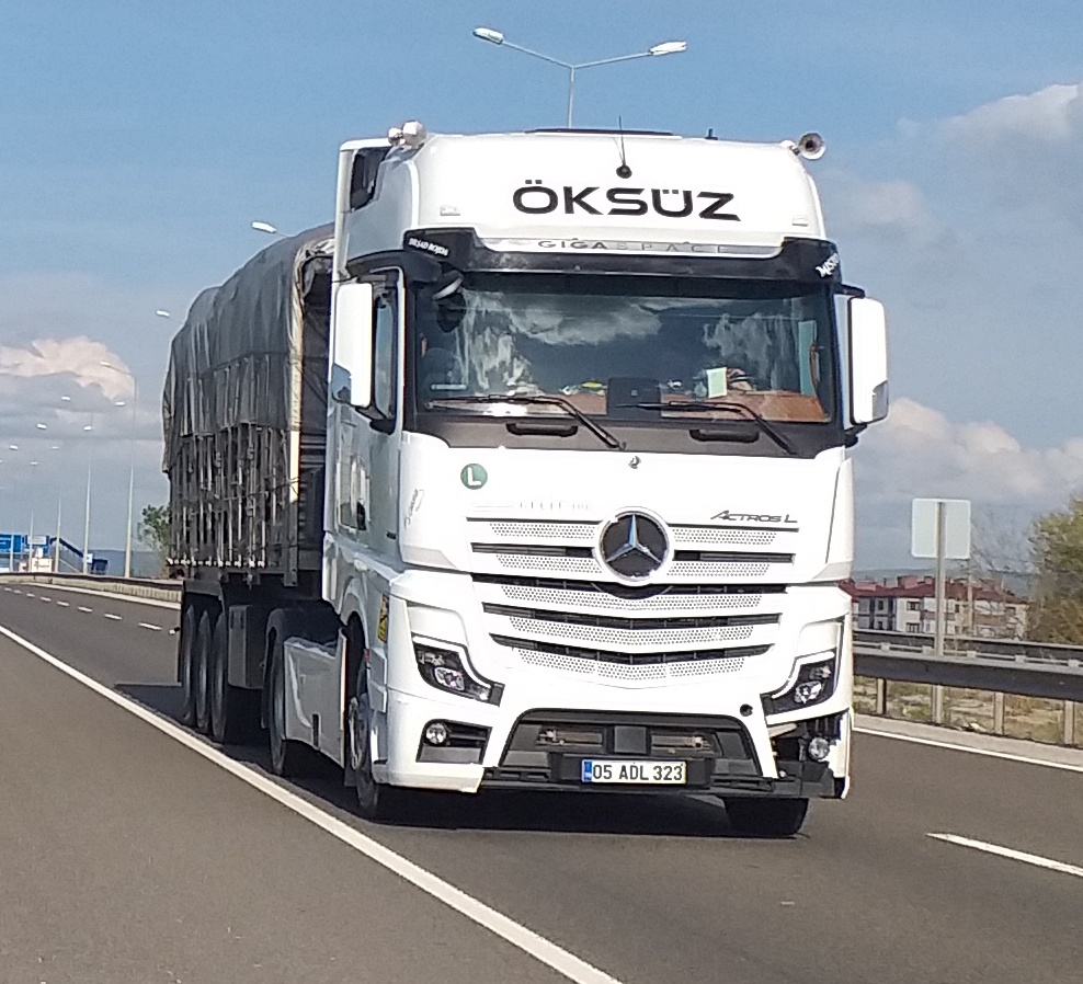 05 ADL 323, Mercedes-Benz Actros 3rd gen (MP4/MP5), 2011–
