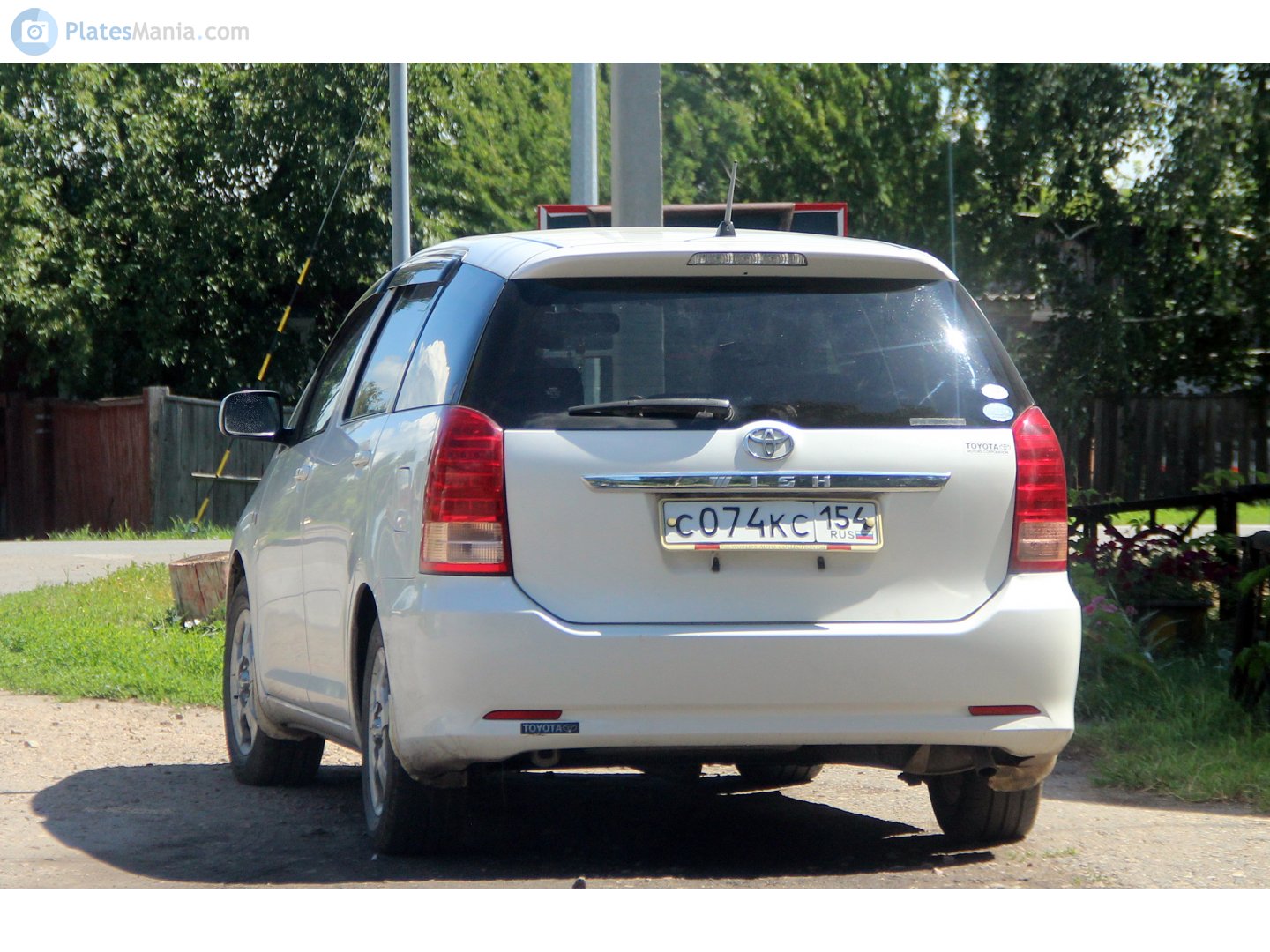 с 074 кс 154, Toyota Wish 1st gen (AE10), 2003–2009