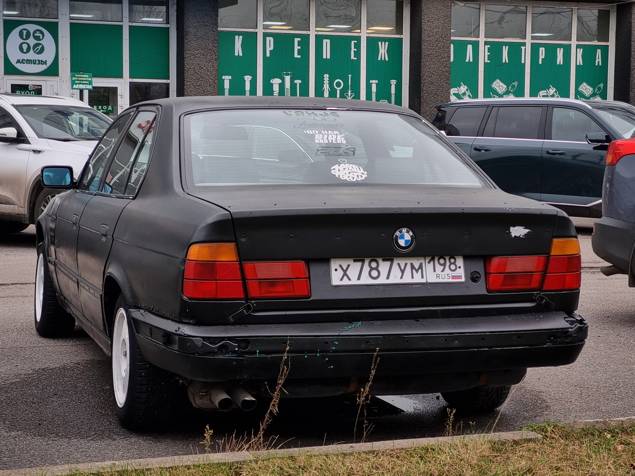 х 787 ум 198, BMW 5 Series 3rd gen Sedan (E34), 1988–1995