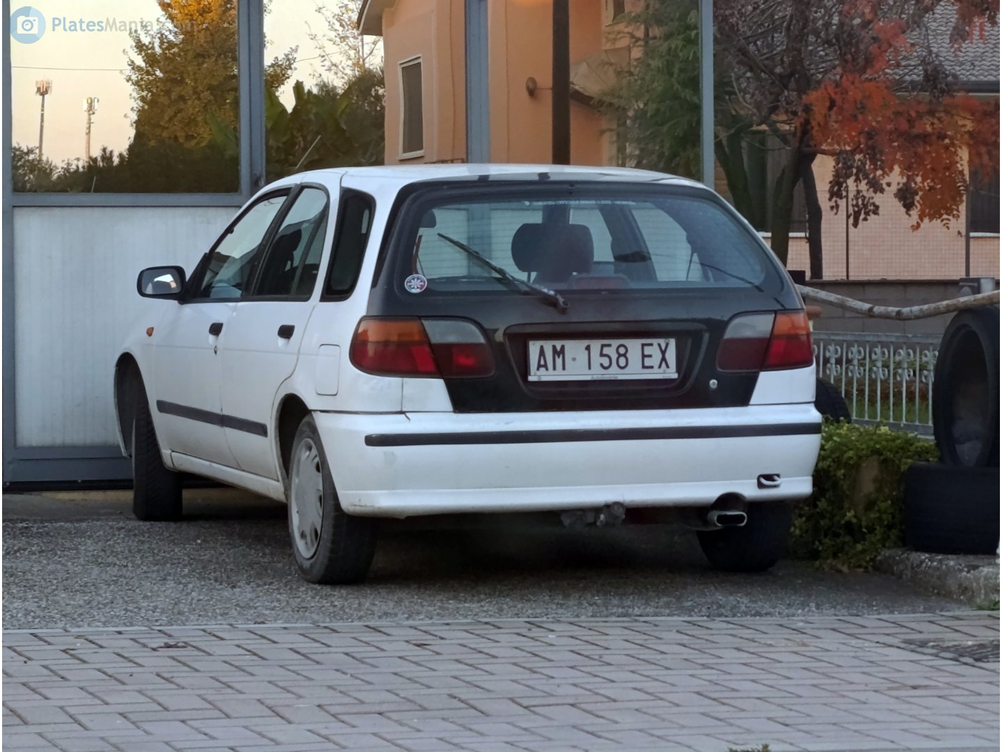 AM 158 EX, Nissan Almera 1st gen 5-door Hatch (N15), 1995–2000